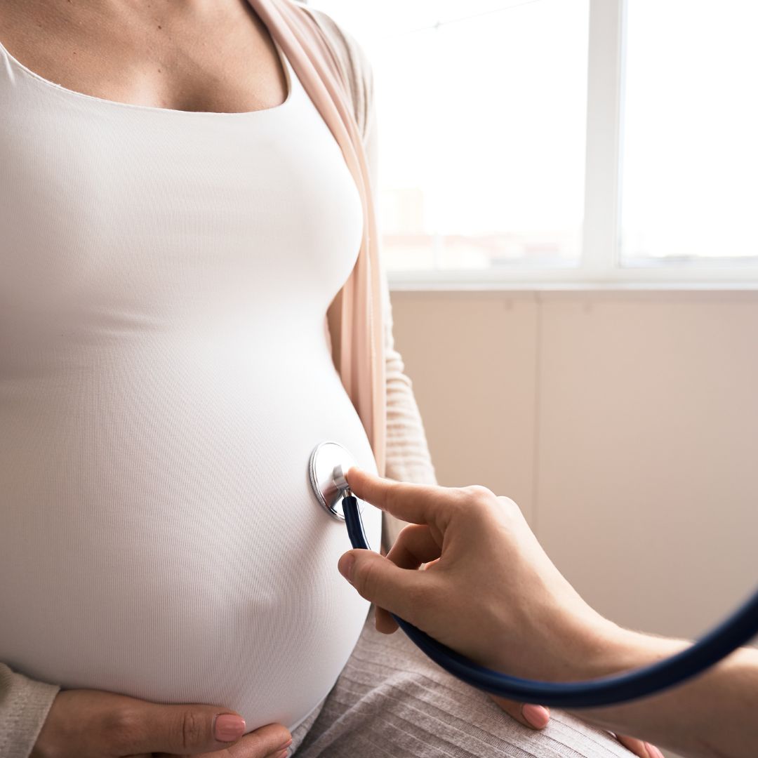 pregnant woman checkup